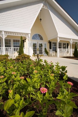 Carillon Assisted Living of Lincolnton | Lincolnton, NC | Reviews ...