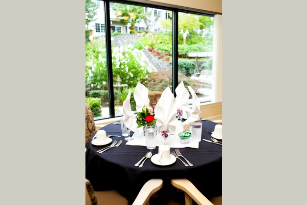 Courtyard Village At Raleigh Hills Portland Or Reviews