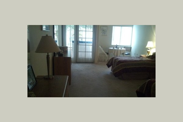 Courtyard Plaza Van Nuys Ca Reviews Senioradvisor