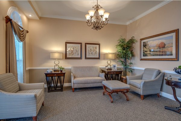 La Bonne Maison & Cottages at La Bonne Maison | Sikeston ...