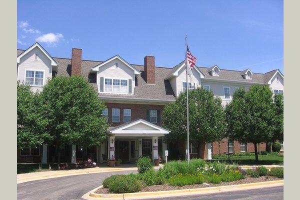 Brighton Gardens of Wheaton: Discover Tranquil Living